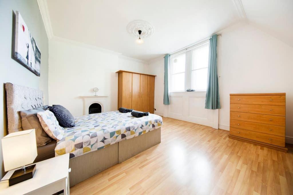 Clifton Spacious 3 Bed Apt & Parking - Simplycheckin Бристоль Екстер'єр фото